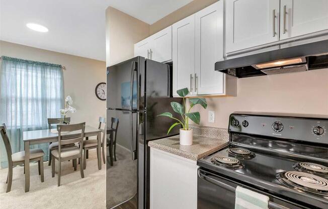 Fully Equipped Kitchen at Ridgewood Club Apartments, Virginia Beach