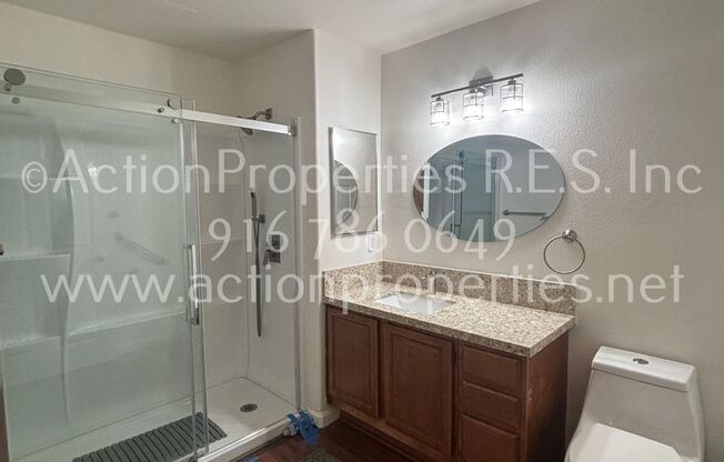 3 beds, 2 baths, $2,495, Unit Unit #1914