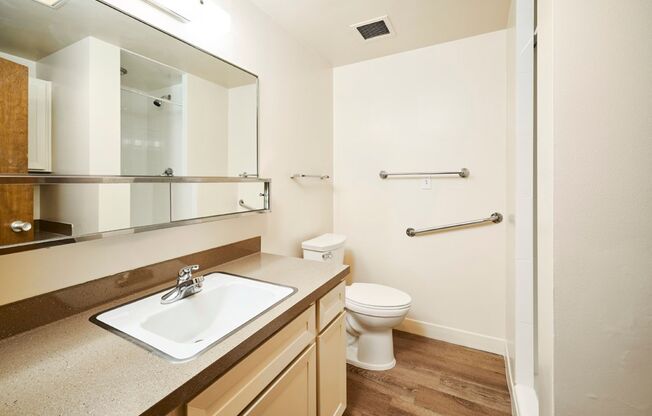 2 beds, 2 baths, 883 sqft, $1,685, Unit 313
