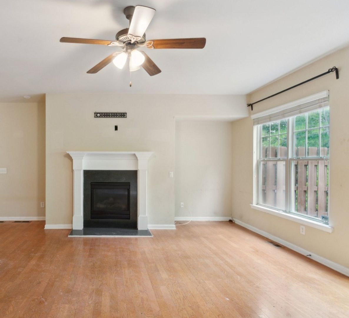 Charming 3BR Townhome in Kennesaw