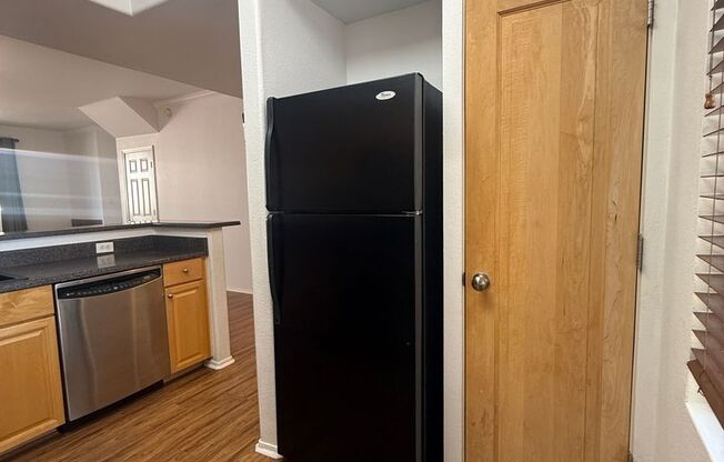 2 beds, 2.5 baths, $1,900, Unit APARTMENT 1271