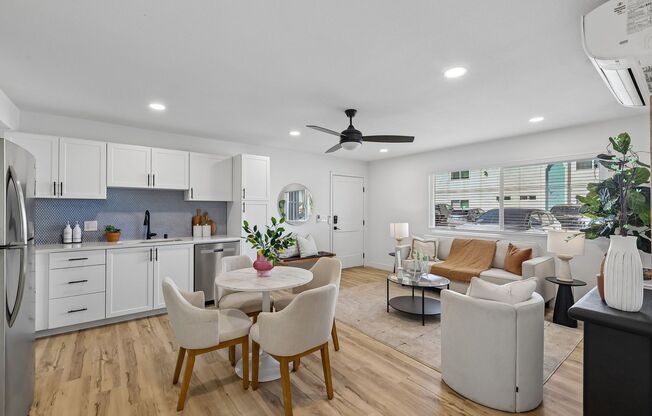 3 beds, 2.5 baths, 945 sqft, $3,395, Unit 1