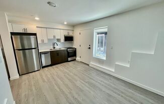 **4 WEEKS FREE RENT Upon Move In** | New construction - Minutes from Downtown PDX