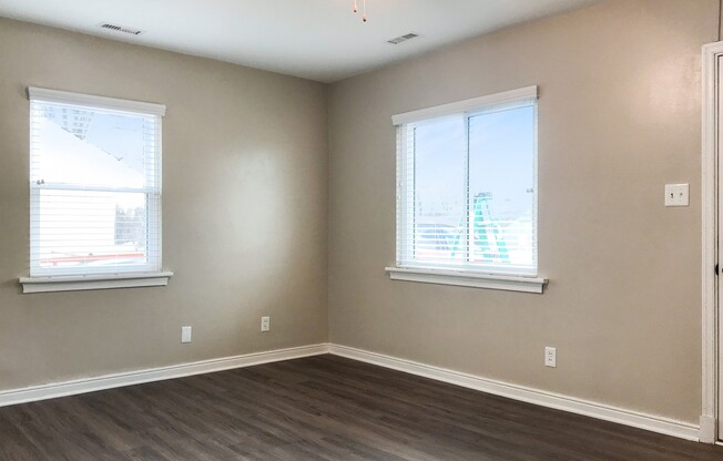 Charming 2 Bed, 1 Bath Home with Spacious Backyard