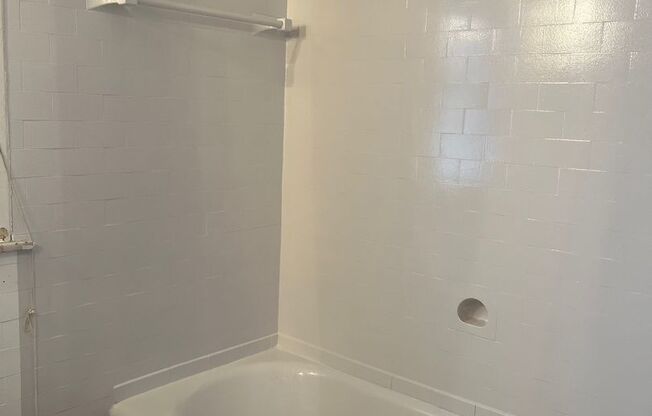 1 bed, 1.5 baths, 1,200 sqft, $1,100, Unit 2048-3