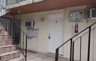 658 NW 1 ST
