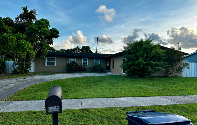 9798 SW 158 ST