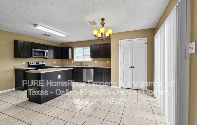 171 PALM DR