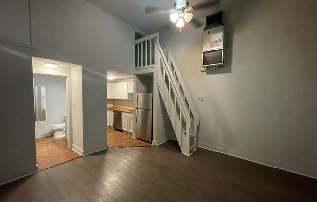 1 bed, 1 bath, $1,020, Unit Unit 105