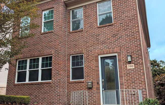 390 Bradley Street