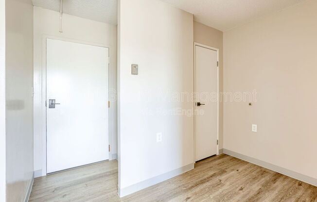 Studio, 1 bath, 329 sqft, $695, Unit 433