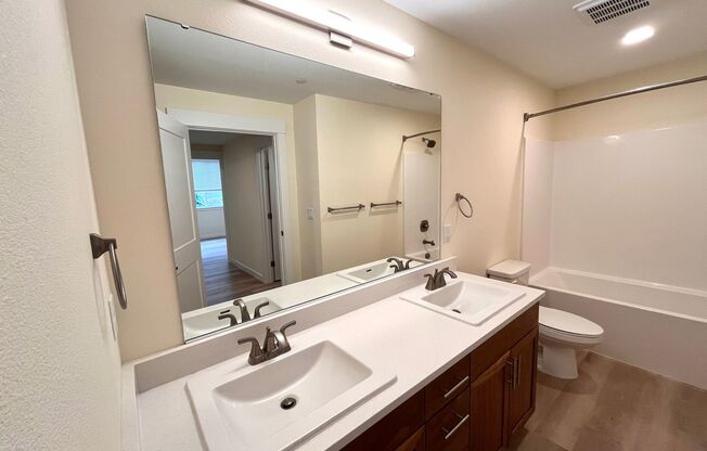2 beds, 1 bath, $1,875, Unit F102