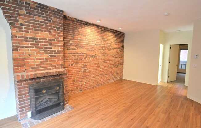 1 bed, 1 bath, 745 sqft, $3,075, Unit 40-PE