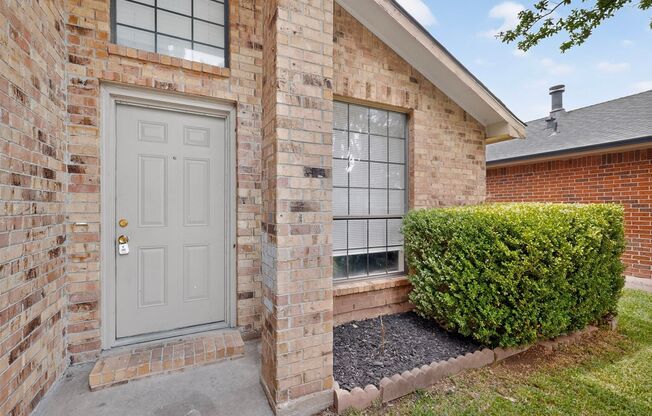 Pet-Friendly 4BR Dallas Home | Covered Parking | Deposit Alternative Available