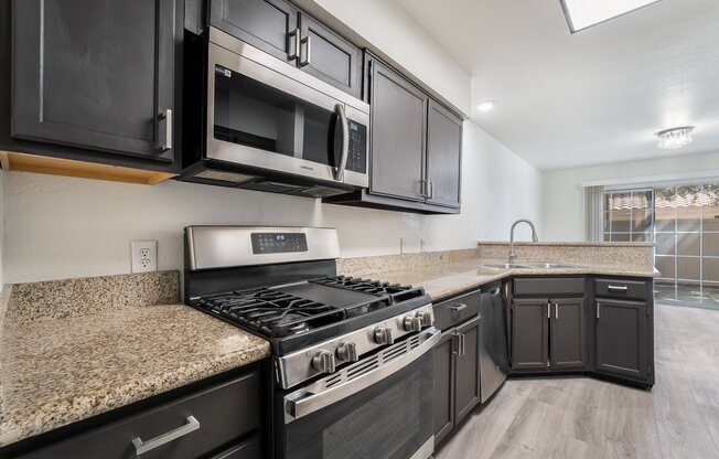 2824 DAWN XING DR