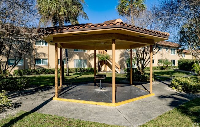 3 beds, 1.5 baths, 957 sqft, $2,099, Unit 2805-202