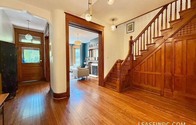2326 1 ST NW