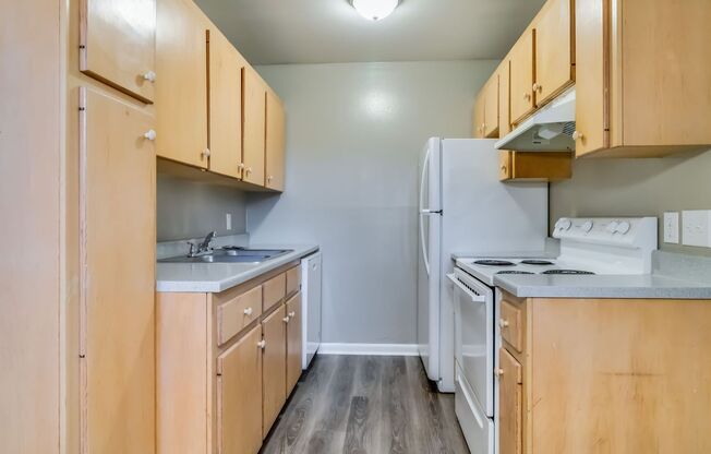 2 beds, 1 bath, 768 sqft, $925, Unit 228B