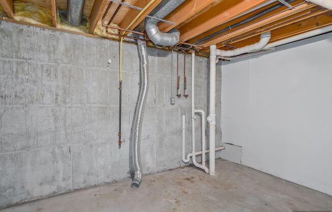 2 beds, 1 bath, 1,050 sqft, $1,599, Unit 3951 - 37