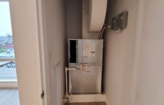 2 beds, 2 baths, 1,000 sqft, $2,625, Unit 609