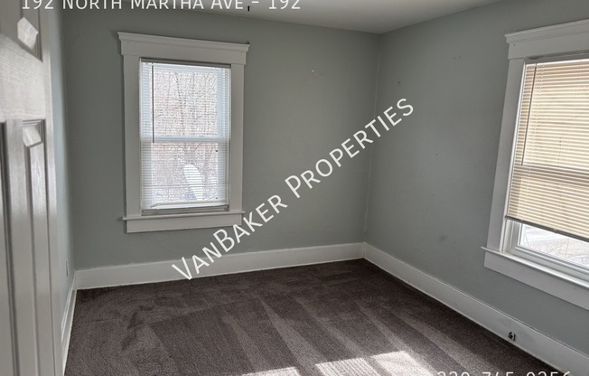 192 N MARTHA AVE