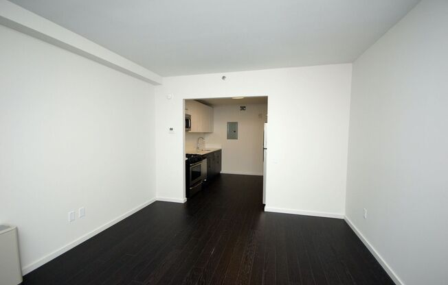 Studio, 1 bath, 434 sqft, $3,667, Unit 03C