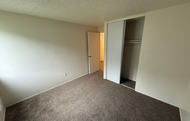 2 beds, 1 bath, 825 sqft, $1,295, Unit 421