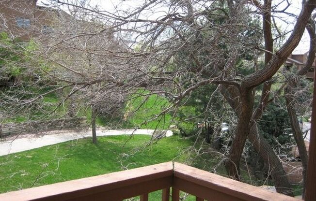 2 Bedroom Condo For Rent at Gold Run near Cu. Nicely Updated Condo With Southern Exposure And Tons Of Light.