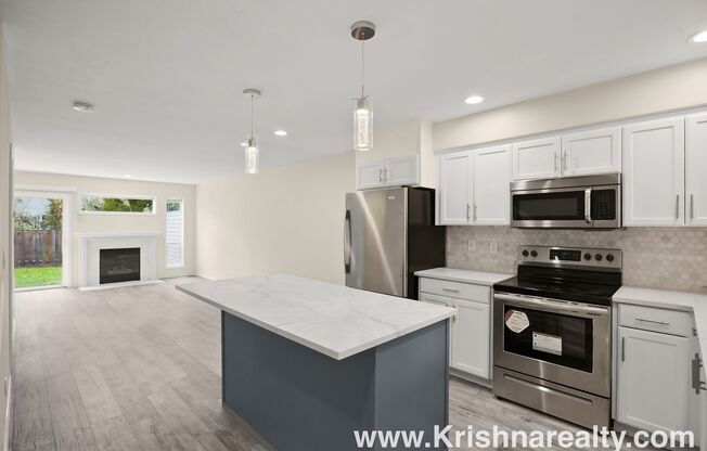 Gorgeous 3 BD* 2.5 BA* Updated Duplex Located in Historic Orenco in the Elk Meadows Community! *Spectacular Location* *Spacious Backyard!*