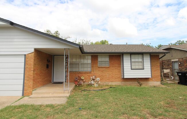 1017 SW 3rd  - Moore, OK