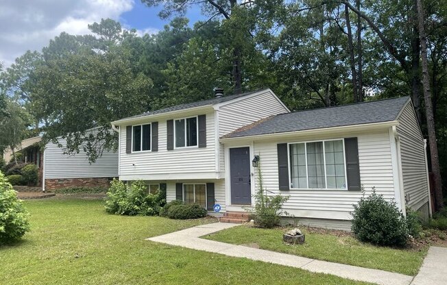 101 FORESTVIEW CIR