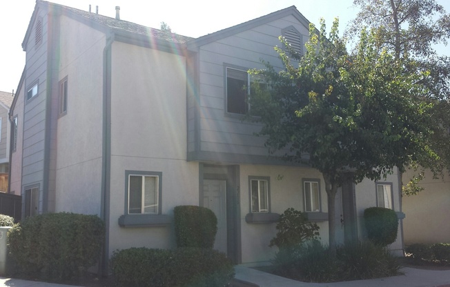 2 Bedroom - 2.5 Bathroom Condo in gated community