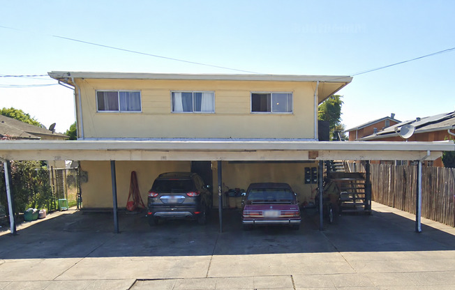 (229): 329-335 South 8th St.