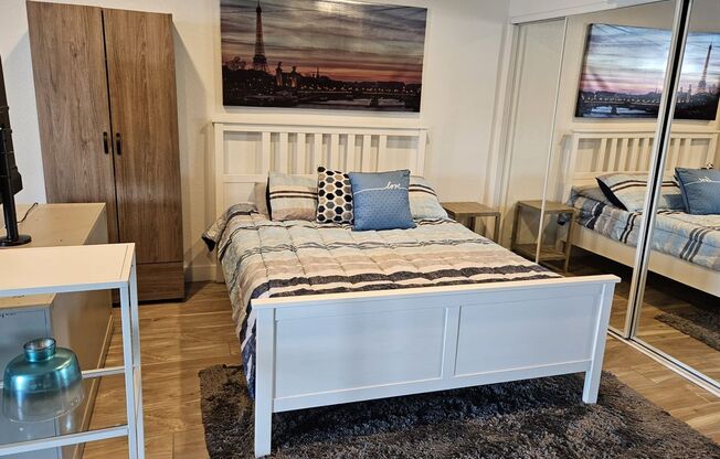 Studio, 1 bath, 400 sqft, $1,195, Unit #14