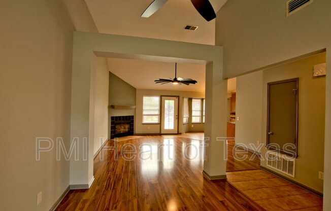 2203 CORBIN WAY