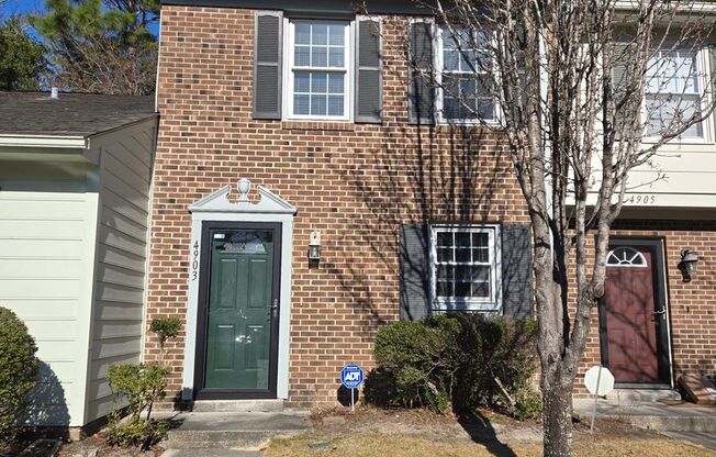 STONESTHROW - 2 Bedroom Townhome - Perfect location for UNCW Students, Faculty and Staff!