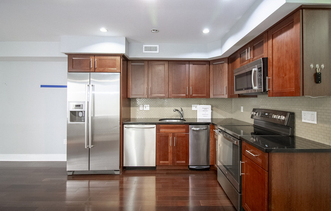 1522 Race St Unit 4