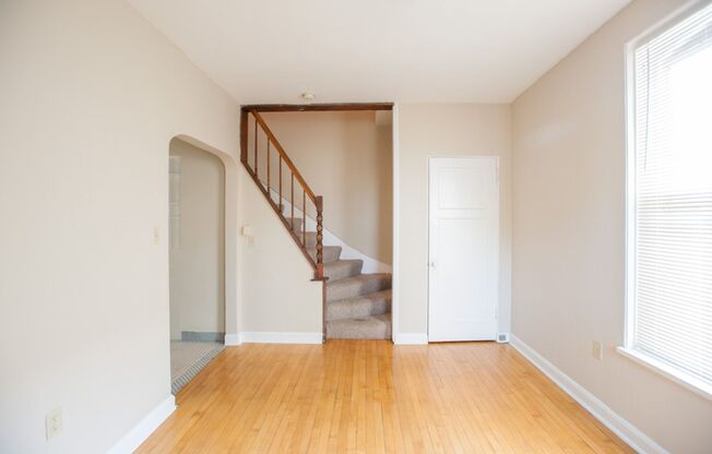 $1245 – 1 BR, 1 BA, Heat, HWF, 15 ft Ceilings- 1665 N Humboldt