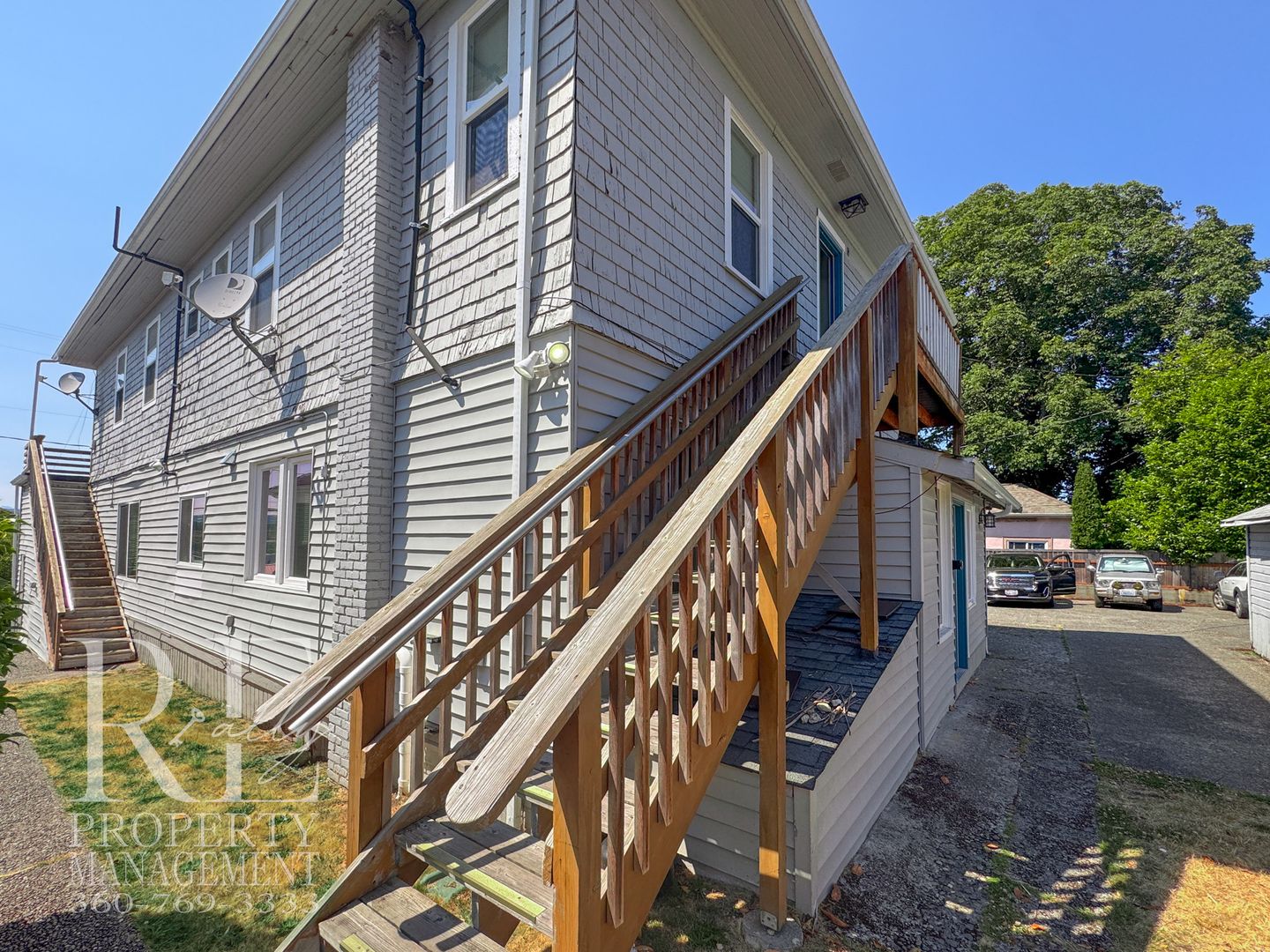 902 Pleasant Ave