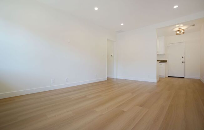 14857 Morrison Street