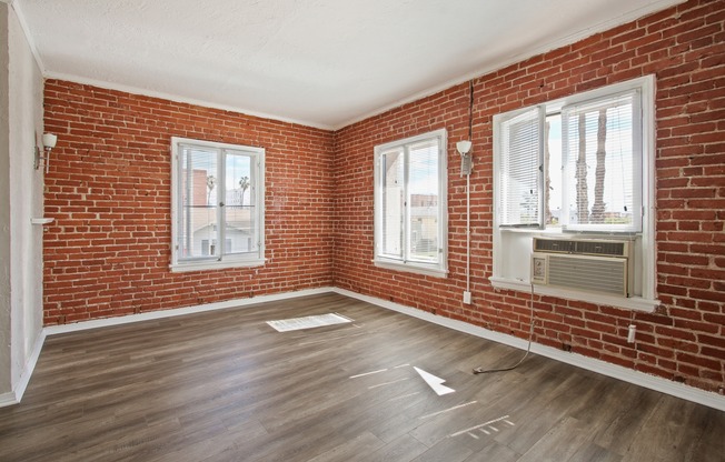 Ancelle Apartments - Studio