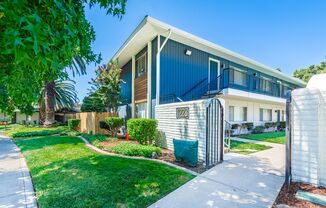 1 bed, 1 bath, 734 sqft, $1,575, Unit 5