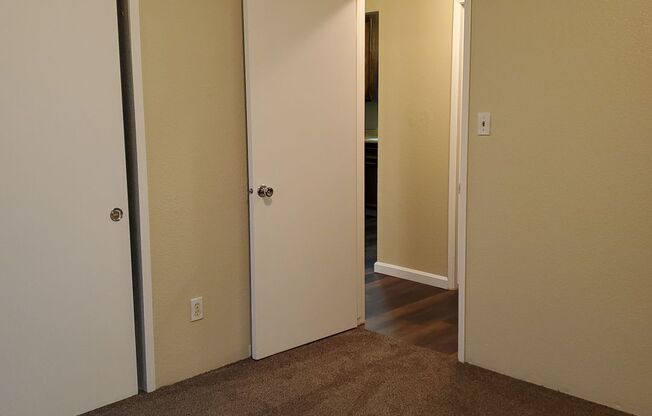 2 beds, 2 baths, $1,925, Unit B