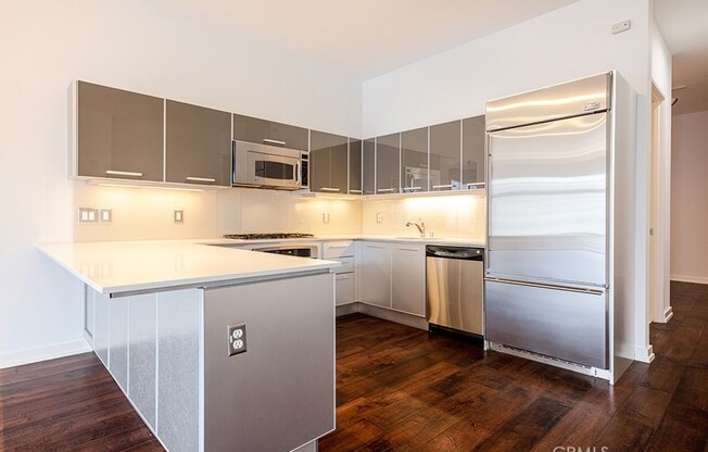 2 beds, 2 baths, 1,320 sqft, $3,850, Unit 1603