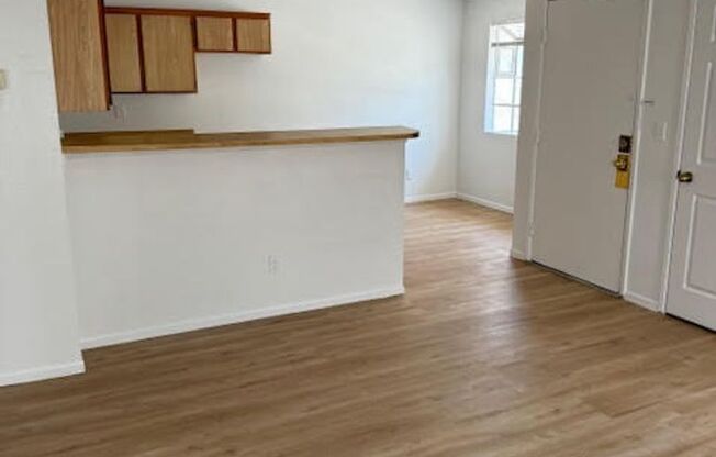 2 beds, 1 bath, 803 sqft, $1,150