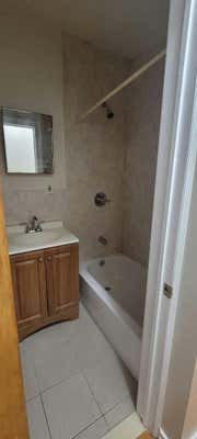 Studio, 1 bath, 425 sqft, $1,300, Unit 3B