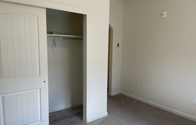 Studio, 1 bath, 455 sqft, $950, Unit #209