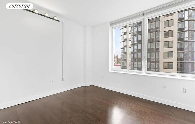 2 beds, 1 bath, 901 sqft, $4,800, Unit 7D