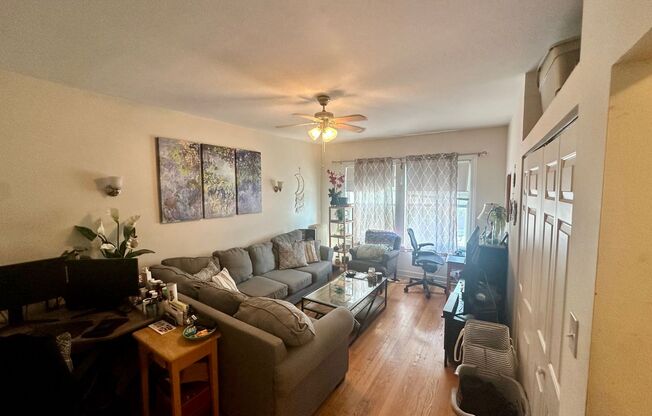 1 bed, 1 bath, 850 sqft, $1,600, Unit 1948-13