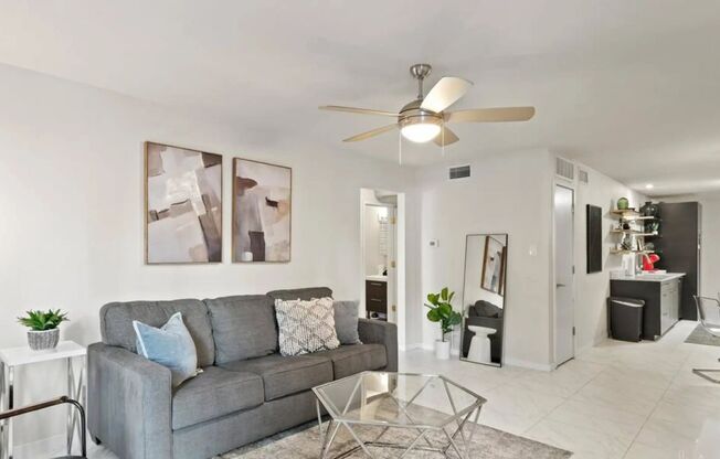 2 beds, 2 baths, 1,100 sqft, $1,850, Unit 102